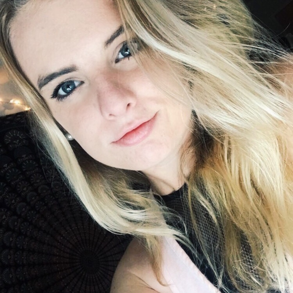 Meet your Posher, Caitlin
