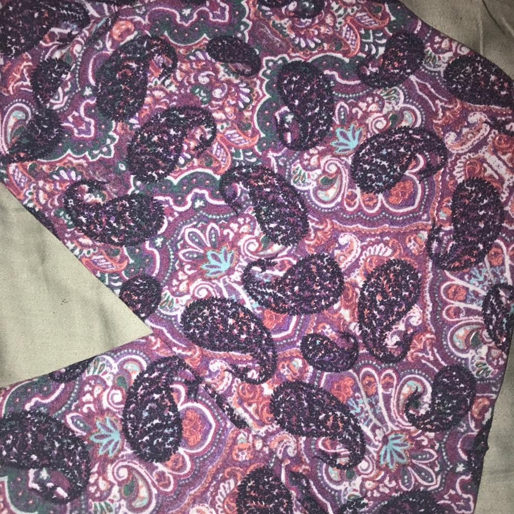 Lularoe Tc paisley leggings