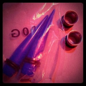 00g Tunnels and blue Acrylic Tapers