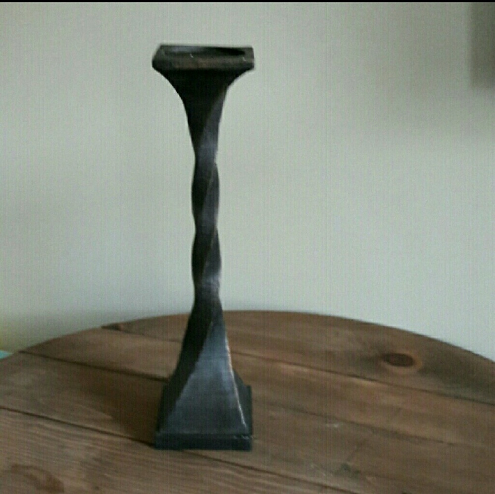 Candle holder