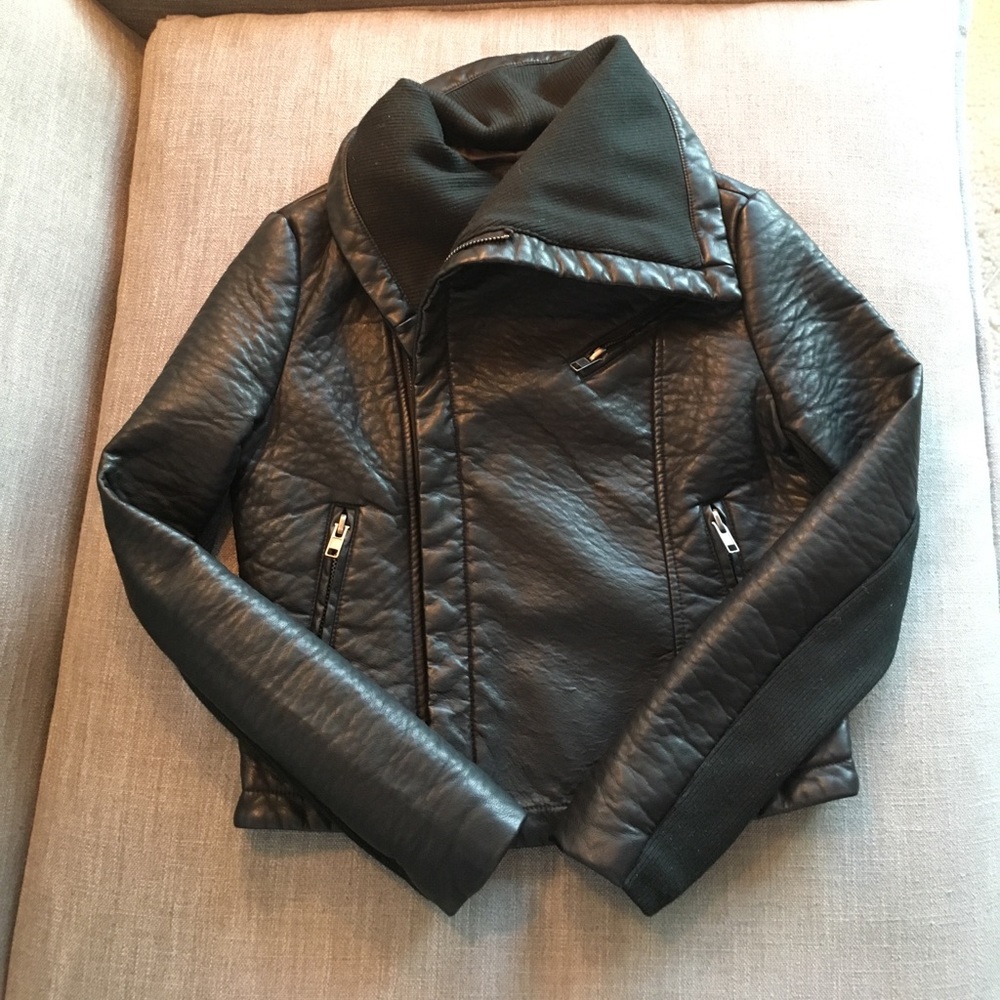 Vegan Leather Bagatelle Moto Jacket w large collar