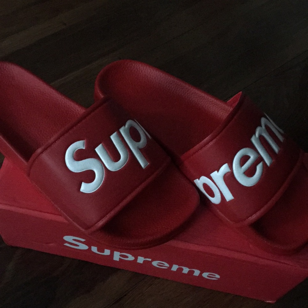 Supreme slides