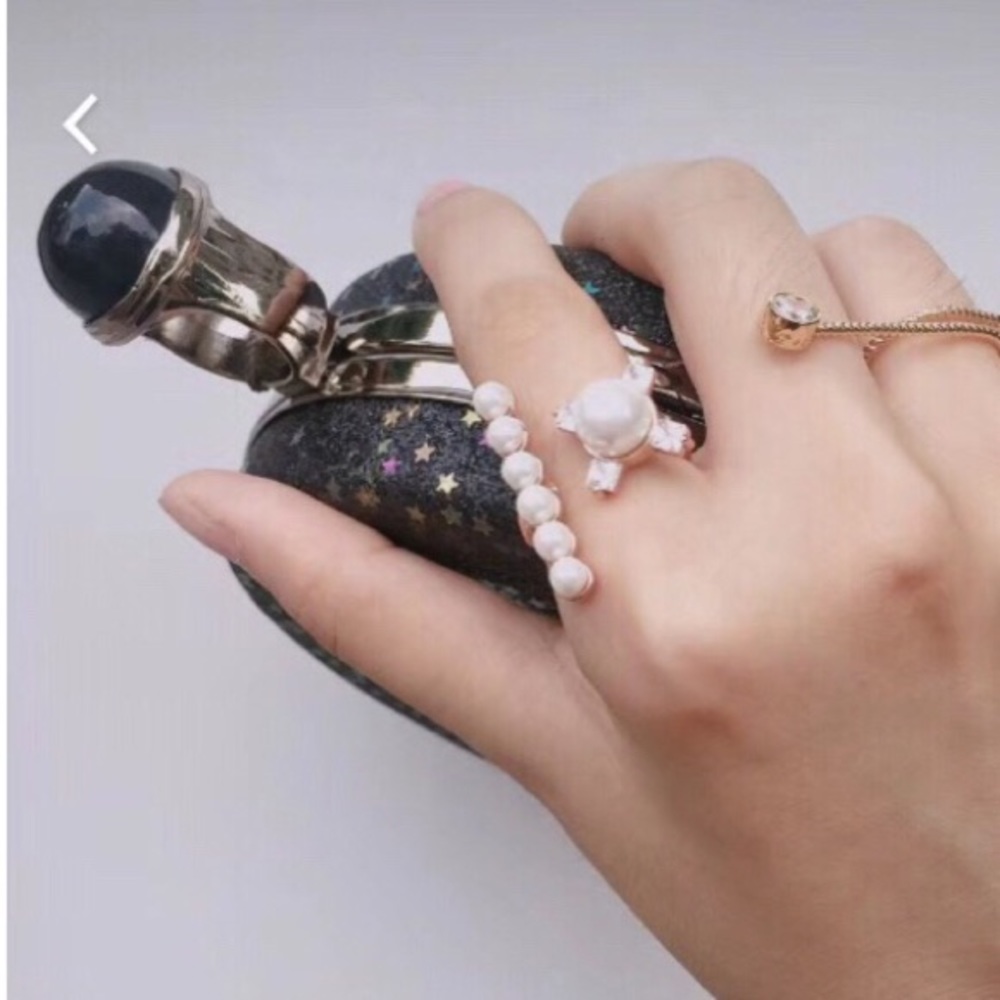 Brand New Glam Ever pearl ring
