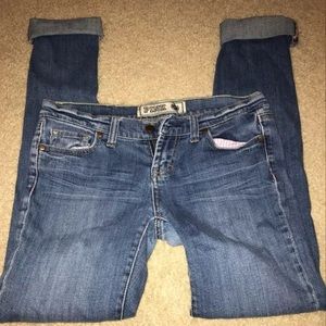 Light wash skinny jeans