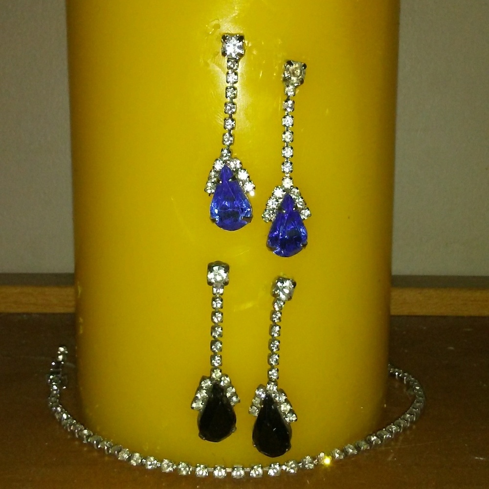 Boutique earnings and bracelet