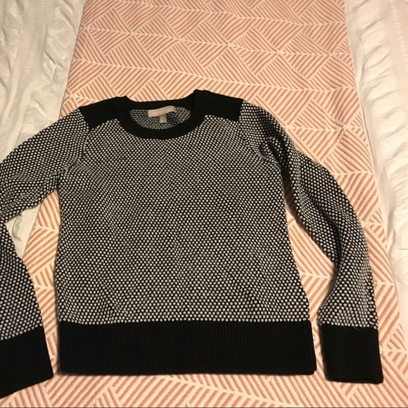 Black and white Banana Republic sweater size XS - Picture 3 of 4