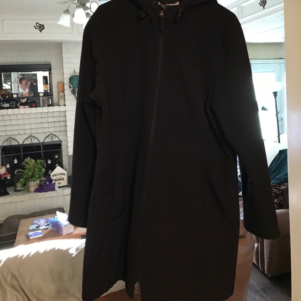 Free country rain coat/great for cooler weather