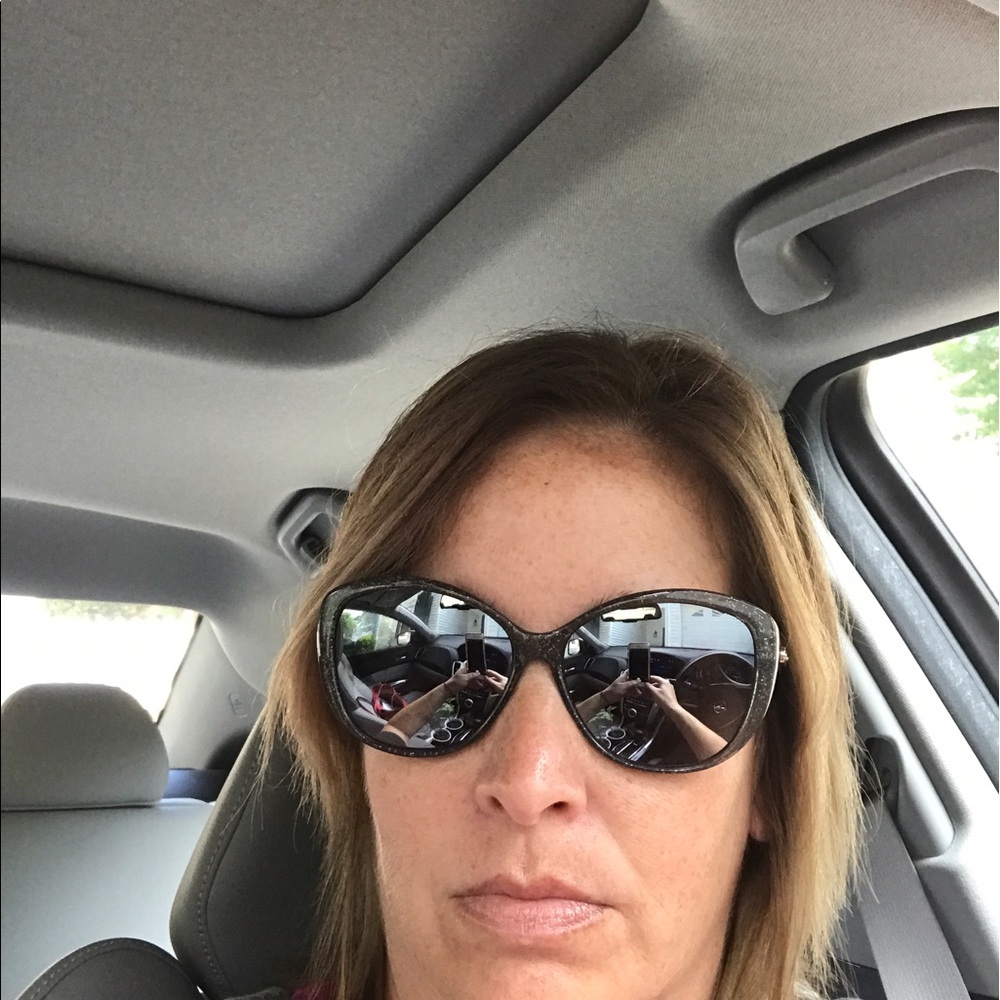Meet your Posher, Michelle
