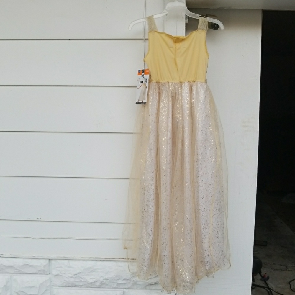 Young girl dress