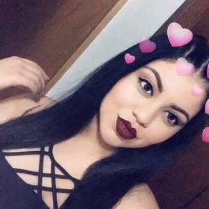 Meet your Posher, Cinthya