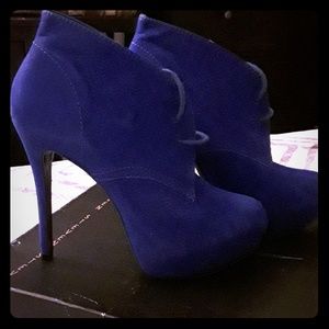 Steve Madden Suede Booties