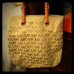 Micheal Kors Tote