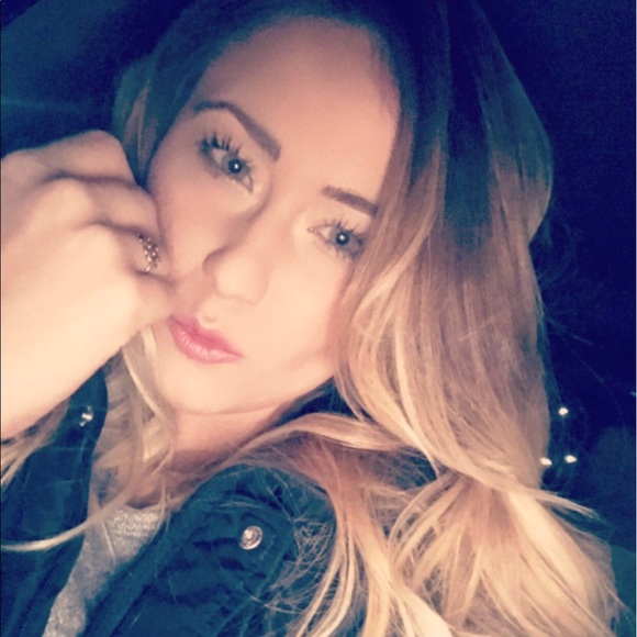 Meet your Posher, Molly - Picture 1 of 1