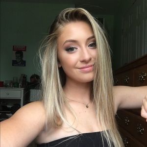 Meet your Posher, Ashley