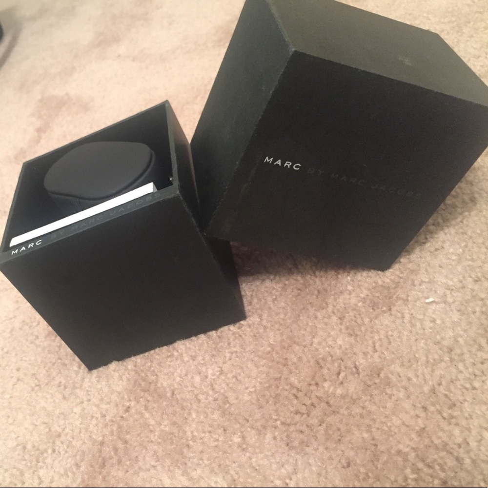 Marc By Marc Jacobs Wristwatch - Picture 2 of 3