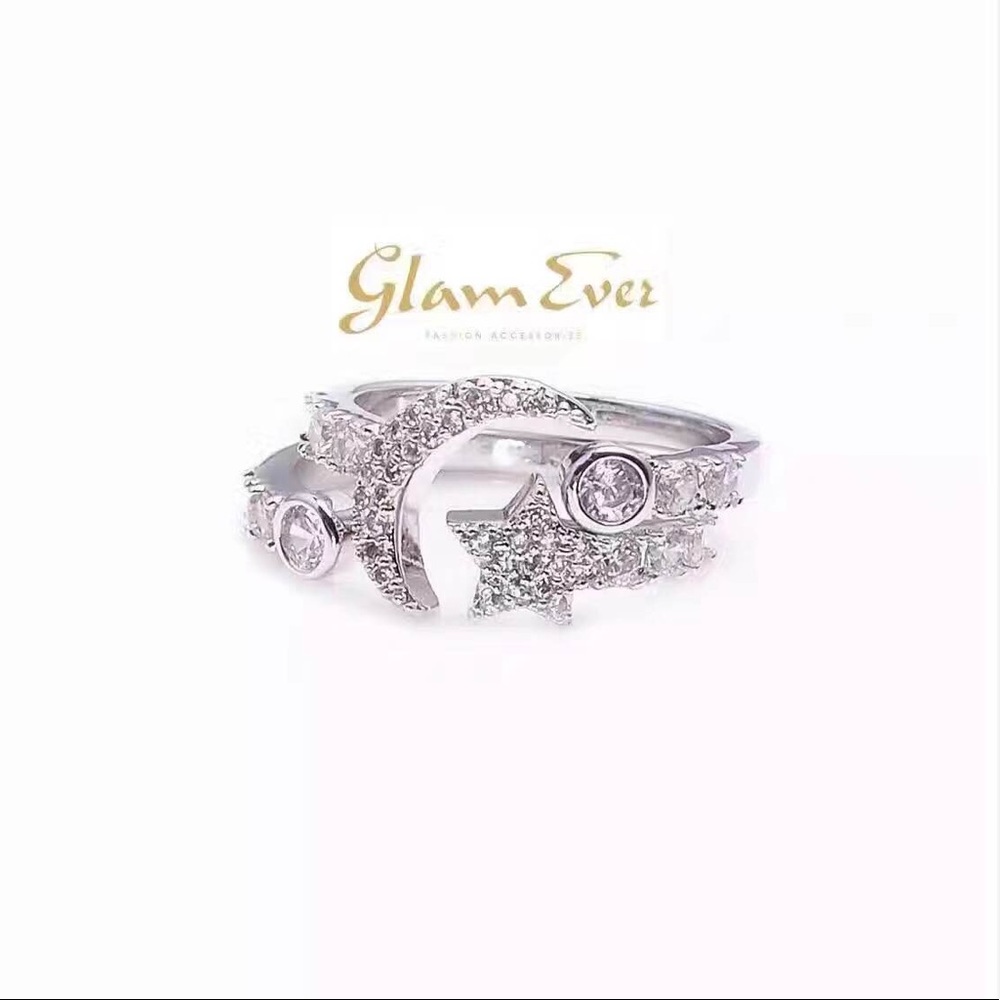 Brand New Glam Ever Crystal Moon/Star Ring Set