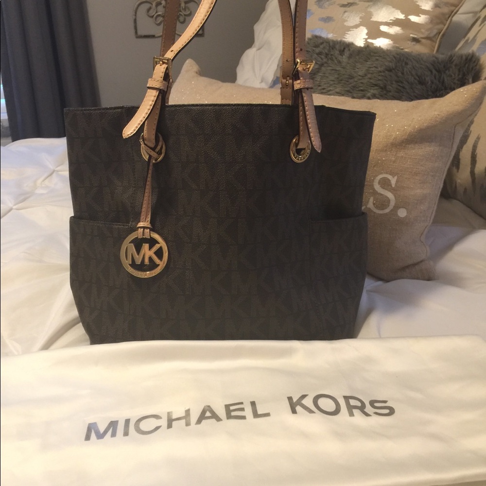 Michael Kors jet set tote
