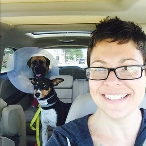 Meet your Posher, Mona