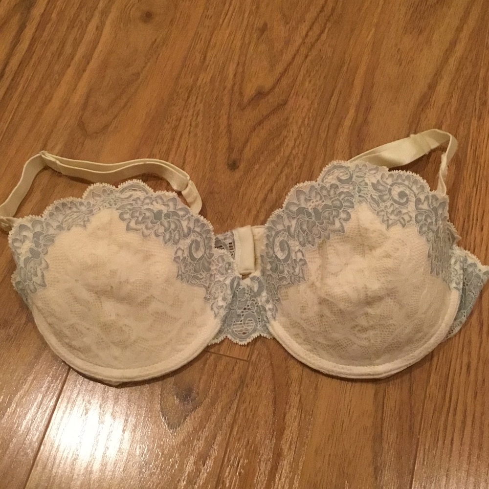 New Wonderbra 38C