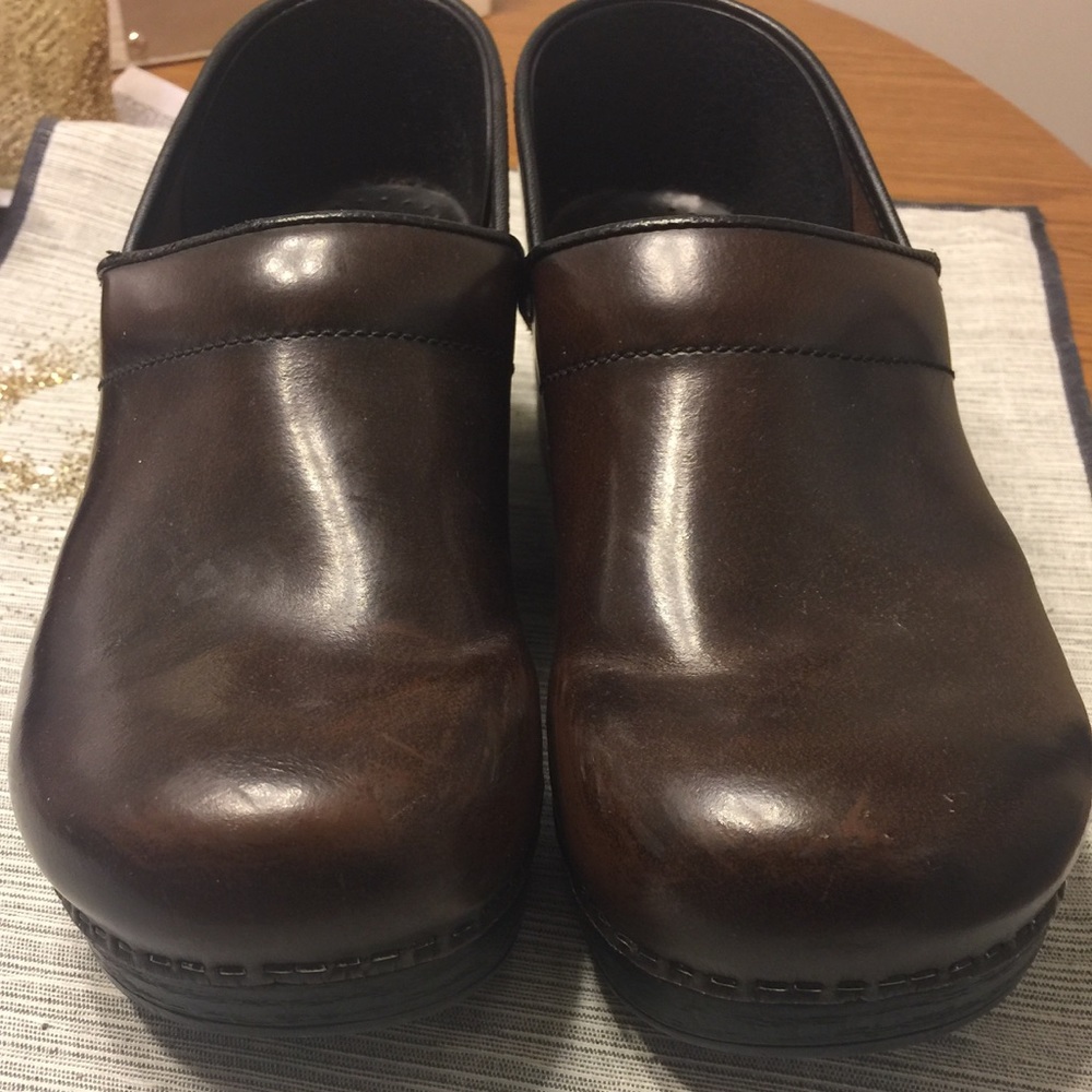 Dansko Professional Clog - Brown Leather Size 41
