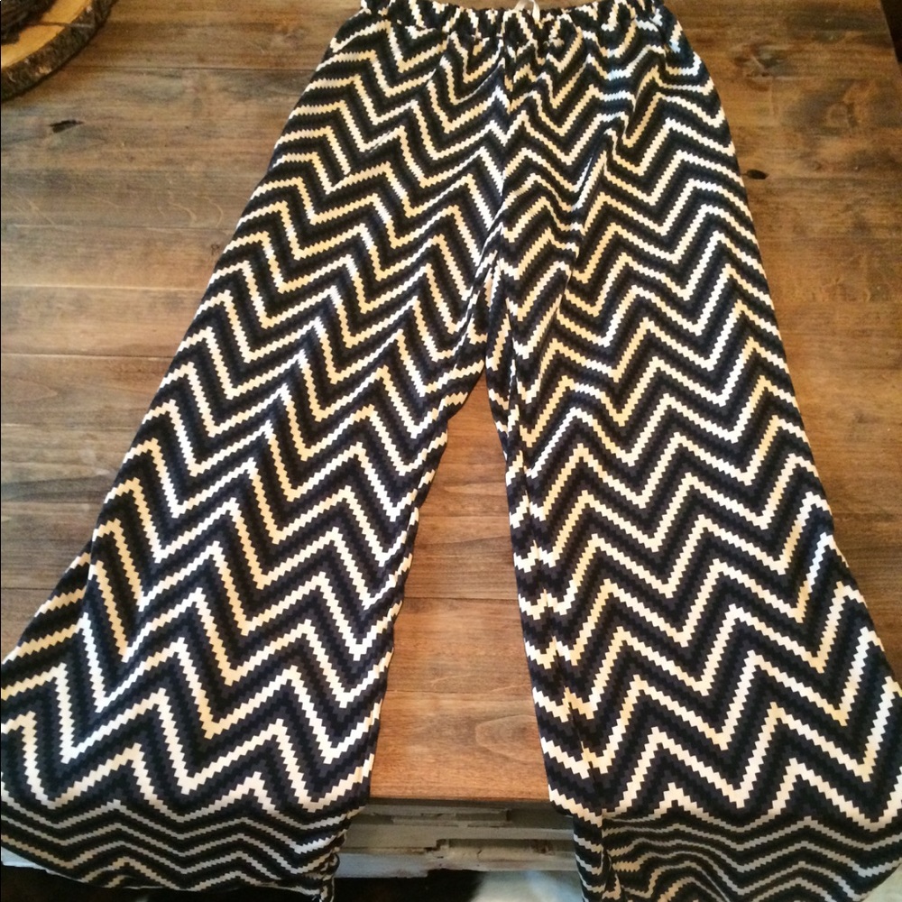 Wide leg pants