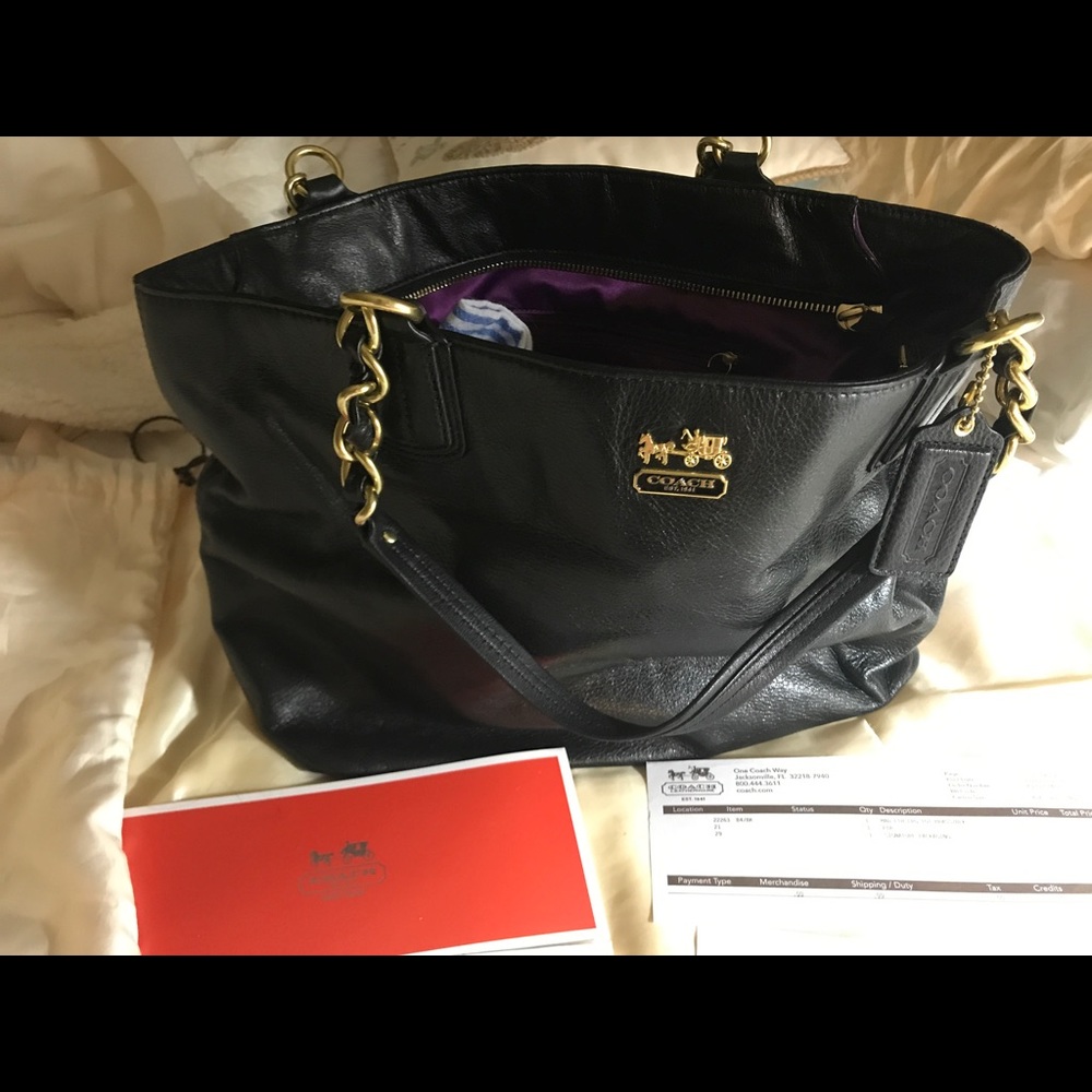 Authentic Coach tote black.