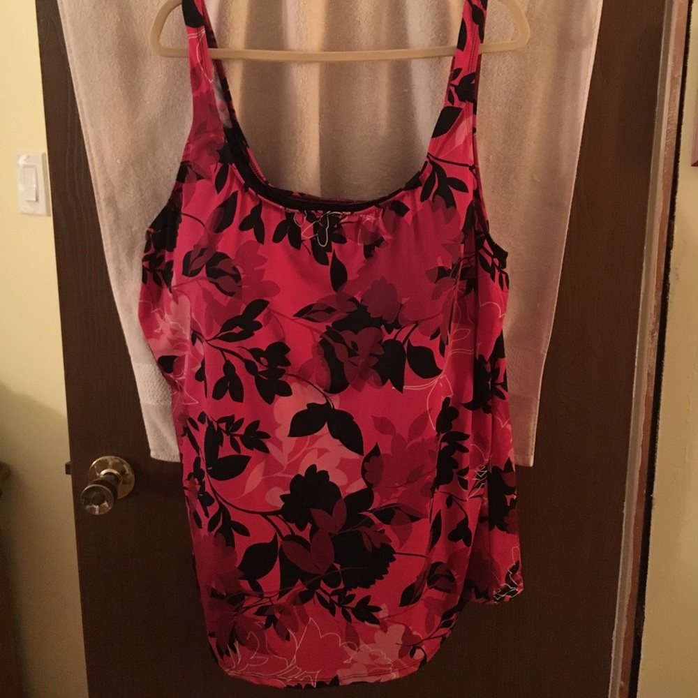 Beach Belle Plus Size 32 Tankini Top