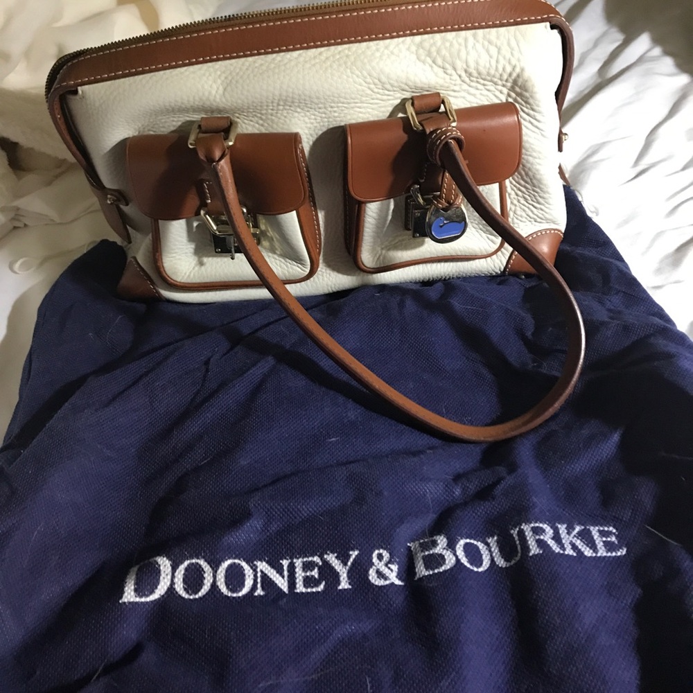 Dooney & Bourke tote