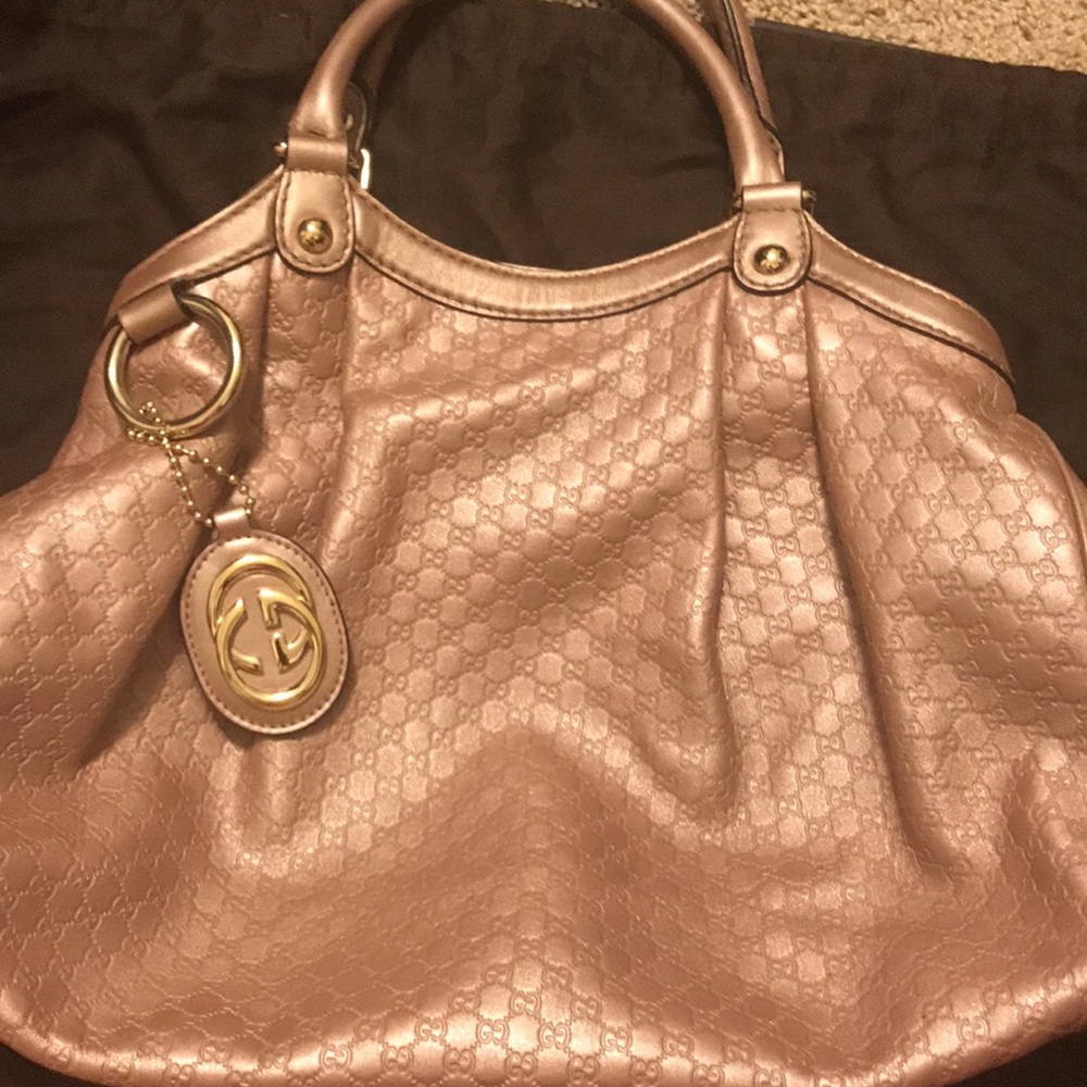 SOLD Authentic preloved Gucci blush hobo bag