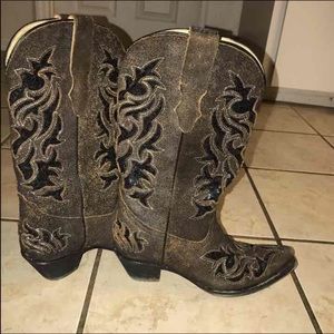 Corral boots