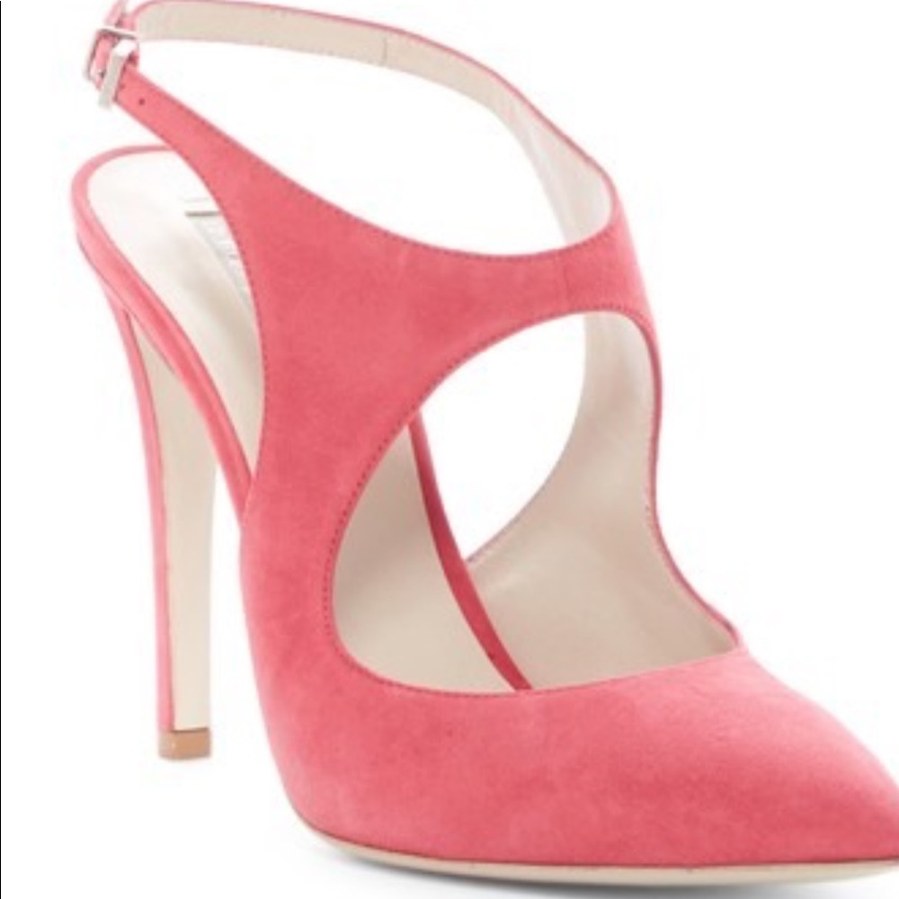 Giorgio Armani
Pointed Toe Cutout Stiletto Pump