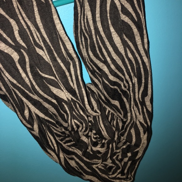 Stock up for Winter! Scarf Bundle!! - Picture 6 of 8