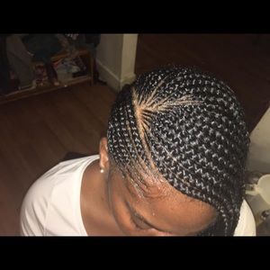 Meet your Posher, Dominique