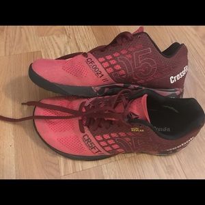 Size 8 crossfit nano 5 sneakers