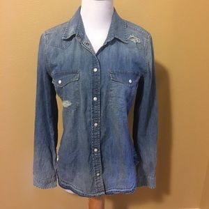 Women's Denim American Eagle shirt size Small Women's Denim American Eagle shirt size Small