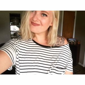 Meet your Posher, Alexis