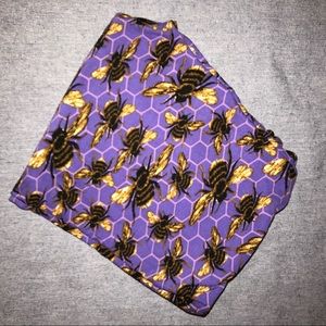 Brand New Lularoe TC Bee Leggings! Brand New Lularoe TC Bee Leggings!