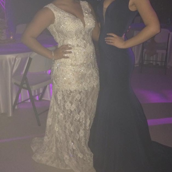 White Prom dress, size 12 worn once - Picture 3 of 4