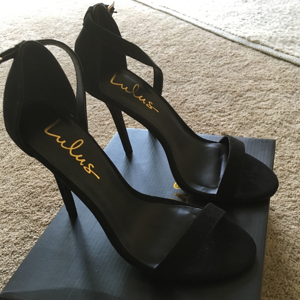 Black ankle strap sandals size 7.5. Brand new