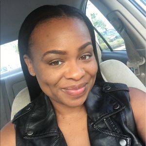 Meet your Posher, Takela