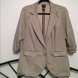 Rouched Sleeve Striped Blazer