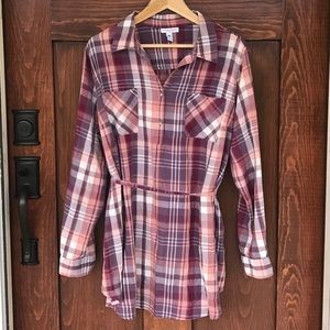 Liz Lange maternity long cotton plaid Button Down Liz Lange maternity long cotton plaid Button Down