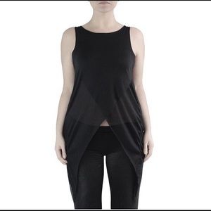 Alyen wear asymmetric flow top