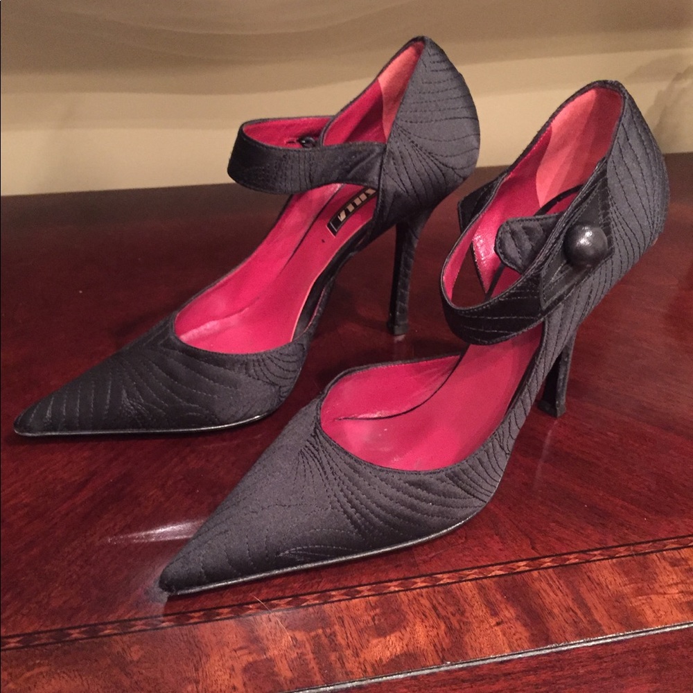 Lesilla Italin Black Satin Pumps 37 (size 7)