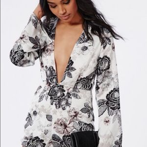 MISSGUIDED floral romper