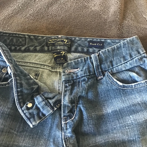 Jeans - Picture 2 of 3