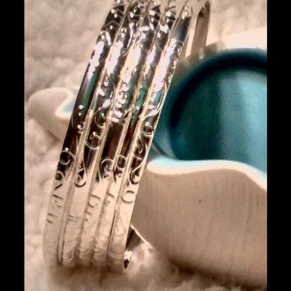 Silver carving bangles 5/13.00