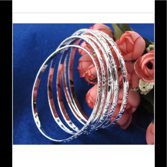Silver carving bangles 5/13.00 - Picture 2 of 3