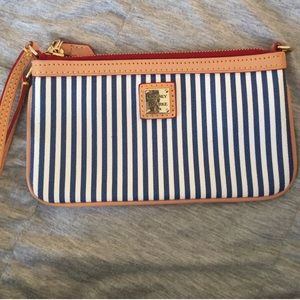 Dooney & Bourke Wristlet Dooney & Bourke Wristlet