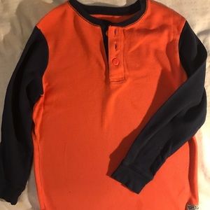 Oshkosh boys size 7 thermal jersey